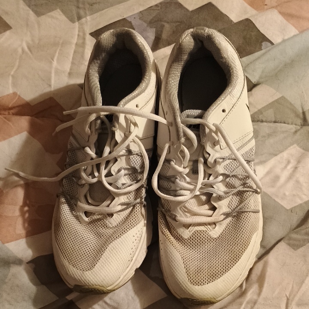 Nike White and Gray Mesh Sneakers